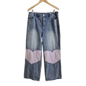 BiBi Women's Wide Leg High Rise Heart Knee Accent Jeans. Size Large